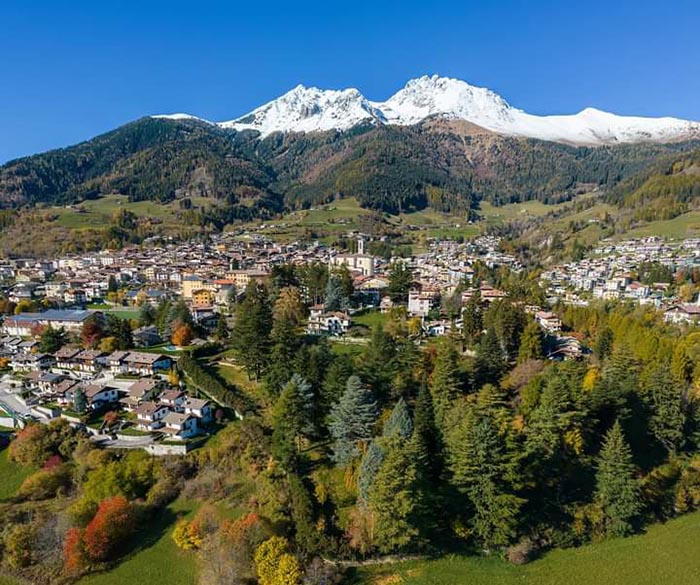 HTML5 Bootstrap Template by colorlib.com