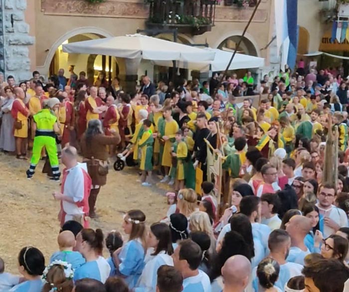 HTML5 Bootstrap Template by colorlib.com